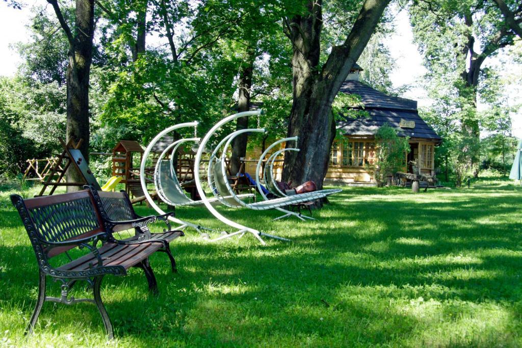 Dwór Wapowce Pokoje Gościnne Exterior foto